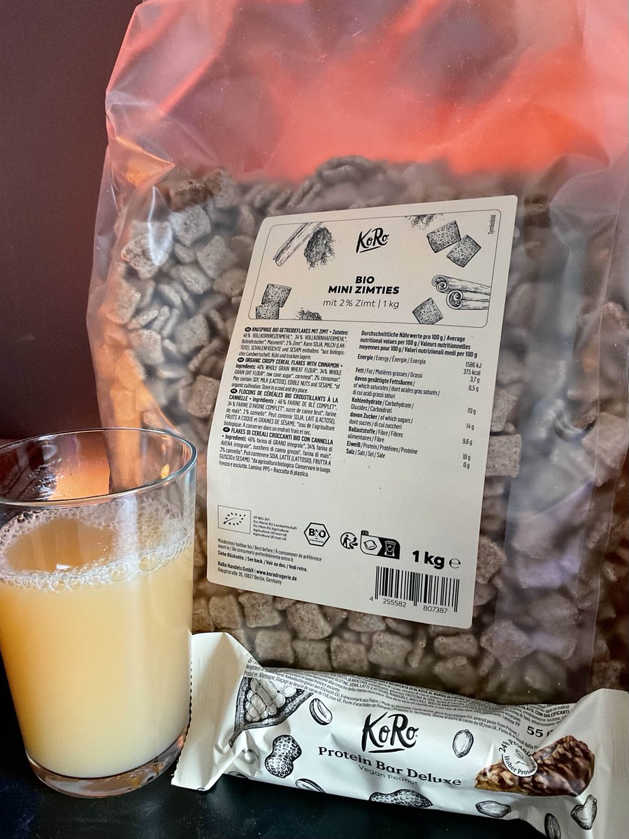 #Werbung 

Ich gönn mir jetzt Frühstück &amp; dann gehts an die Vampir-Kampagne. Zum Glück bin ich keiner und kann diesen leckeren Apfelsaft von Koro genießen. Super lecker.😊
.. Ok eigentlich wär ich gern einer🧛

Hier: hier.gg/SnowSnacktKoRo und mit Code "Snowryo" 5% Rabatt. 😊