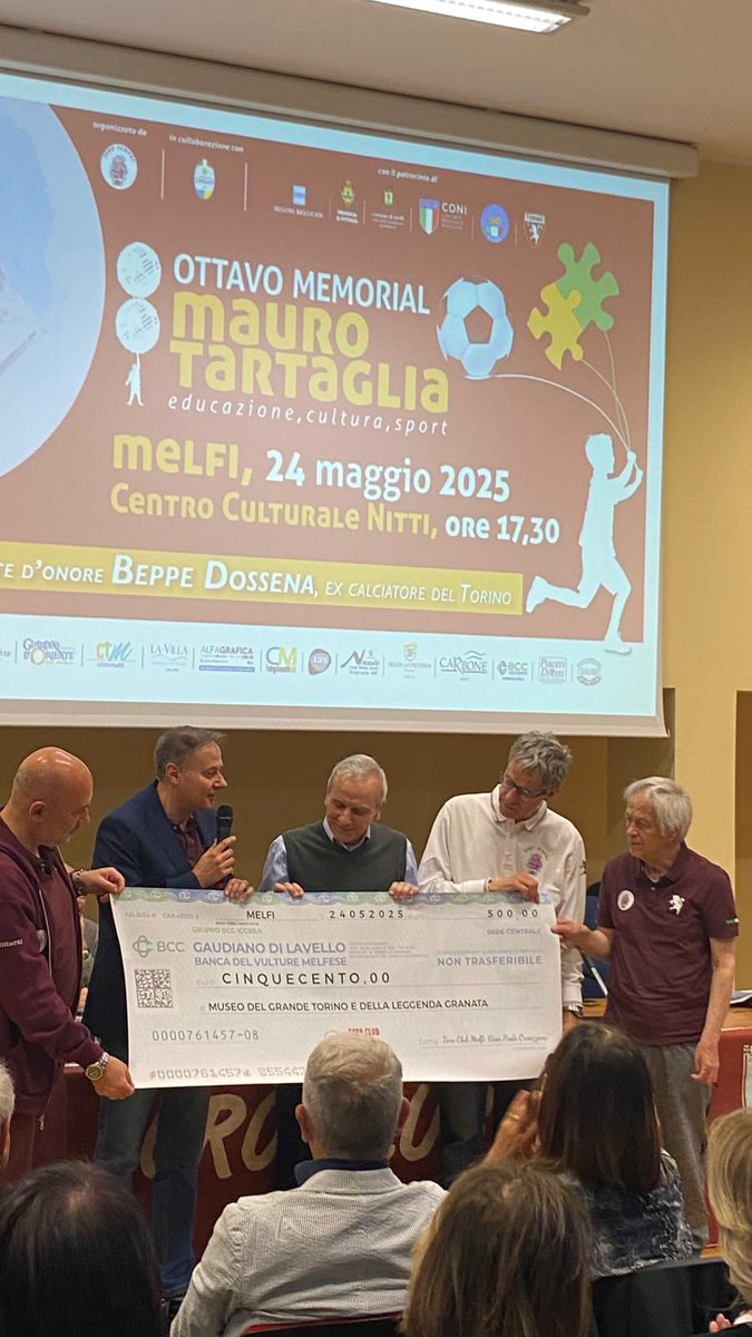 Sabato siamo stati  a Melfi, ospiti del Toro Club Melfi G.P.O., per un evento che ha saputo unire passione, memoria e impegno concreto.
Nel corso della giornata è stato consegnato un assegno destinato al nuovo Museo, al Filadelfia.  
Un gesto generoso, che ha commosso tutti noi!