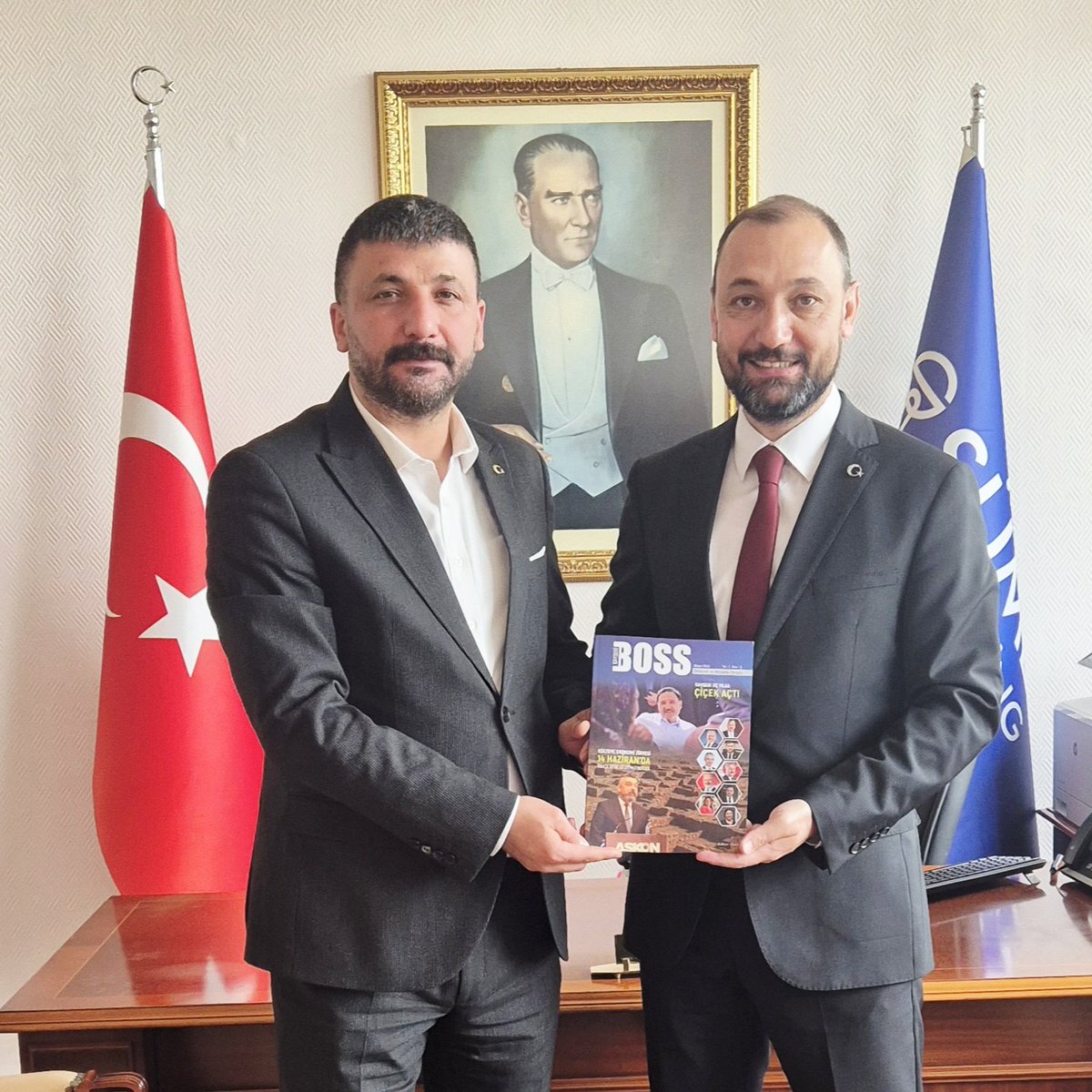 Kürşat Açıkgöz (@kursat_acikgoz) on Twitter photo Sümer Holding Genel Müdür Yardımcısı ve Kayfed Ankara Başkanımız Sn. Şaban Avcı'yı ziyaret ederek Kayseri’nin Yeni Dergisi Kayseri Boss'un 3. sayısını takdim ettim. İlgi ve alakasından dolayı kıymetli hemşehrimiz Genel Müdürümüze çok teşekkür ederim. <a href="/sabanavci/">Şaban AVCI</a> Sümer Holding Genel Müdür Yardımcısı ve Kayfed Ankara Başkanımız Sn. Şaban Avcı'yı ziyaret ederek Kayseri’nin Yeni Dergisi Kayseri Boss'un 3. sayısını takdim ettim. İlgi ve alakasından dolayı kıymetli hemşehrimiz Genel Müdürümüze çok teşekkür ederim. <a href="/sabanavci/">Şaban AVCI</a>
