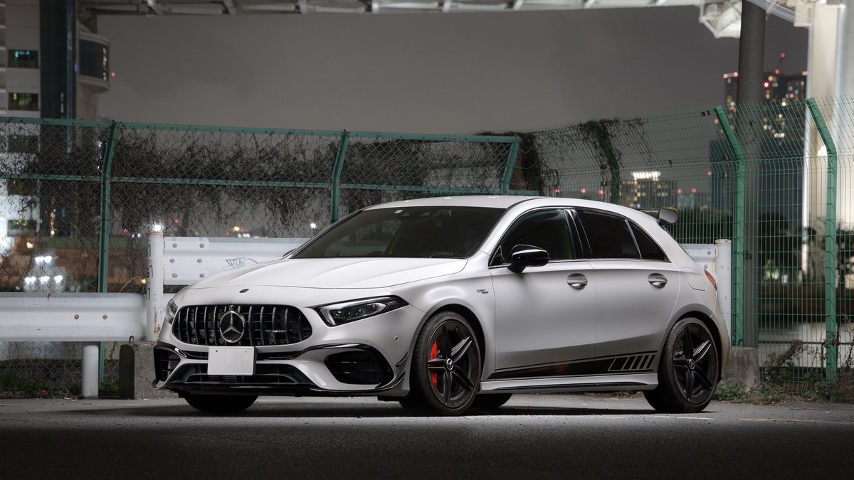 FuyaApple's tweet image. 固定用の自己紹介

八島颯也　異常独身27歳児
商業カメラマン 兼 飲食店ザコ経営者

所有バイク、車
・Husqvarna Vitpilen 701 AERO
・Husqvarna Vitpilen 401 AERO
・Mercedes AMG A45s W177
・DAIHATSU Mira Gino L700

その他趣味
写真芸術、カメラ、ガジェットライター、登山、サバゲー等々…