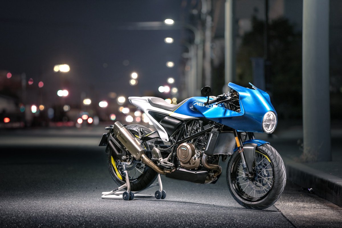 FuyaApple's tweet image. 固定用の自己紹介

八島颯也　異常独身27歳児
商業カメラマン 兼 飲食店ザコ経営者

所有バイク、車
・Husqvarna Vitpilen 701 AERO
・Husqvarna Vitpilen 401 AERO
・Mercedes AMG A45s W177
・DAIHATSU Mira Gino L700

その他趣味
写真芸術、カメラ、ガジェットライター、登山、サバゲー等々…