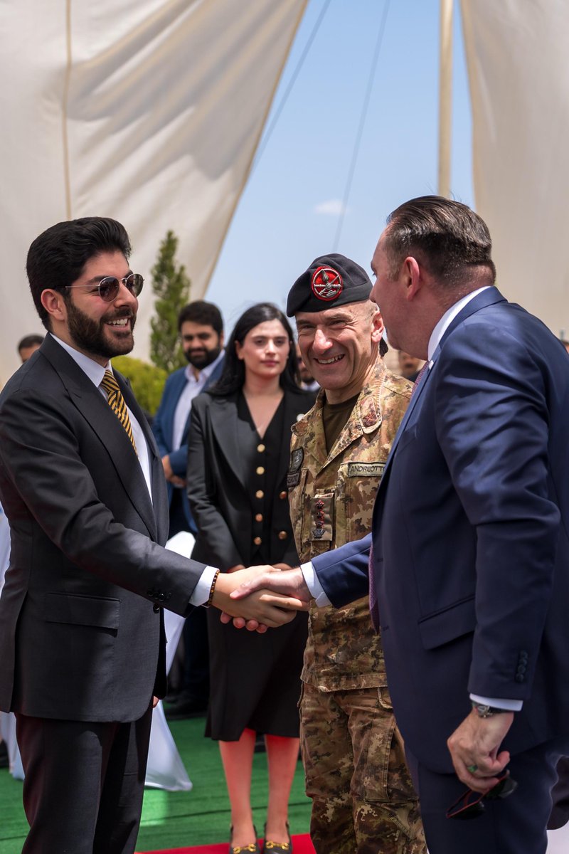 CZinErbil's tweet image. @CZinErbil deeply values our long-term successful collaboration with @RwangaFdn in the field of #DevelopmentAid. 🇨🇿💚
We were honoured to attend the ceremony marking the successful completion of the project to plant 20,000 olive trees in #Erbil/Delopa.👏

#Czechia🤝#KRI #SSP25