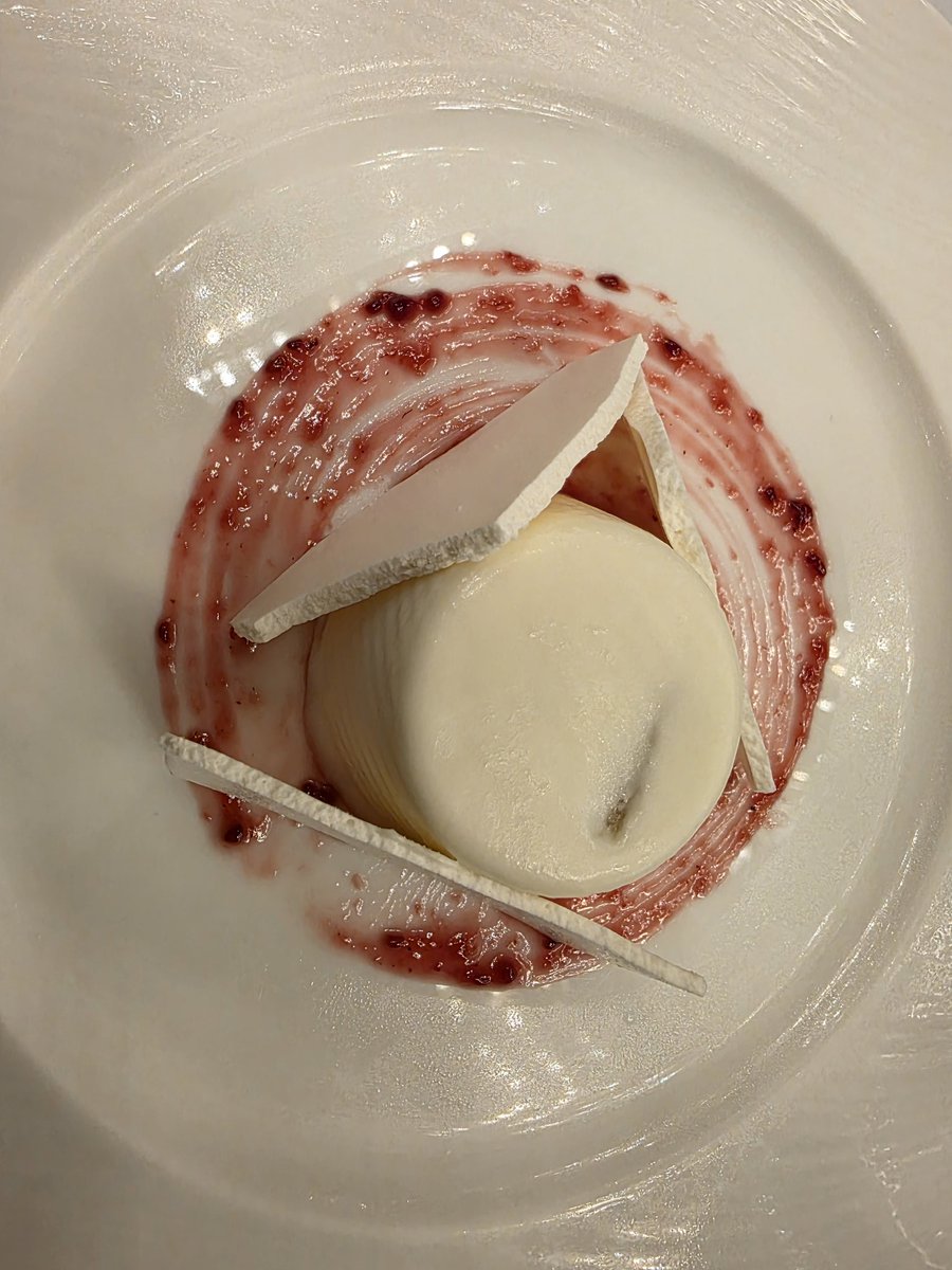 오랜만에 왔는데 메뉴가 많이 바뀌었네요^^
다들 월요일 맛있는거 드시고 화이팅~~