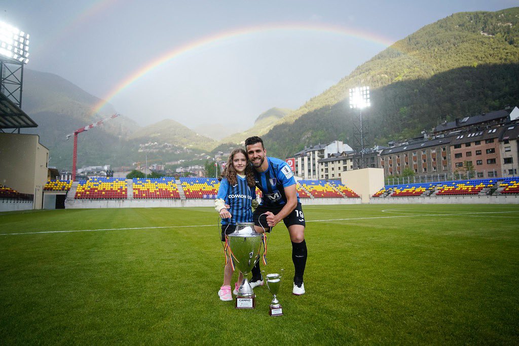 Sascha__95's tweet photo. Campions de Copa🏆! (Doblet)
@interescaldes https://t.co/9EoWymFbuY