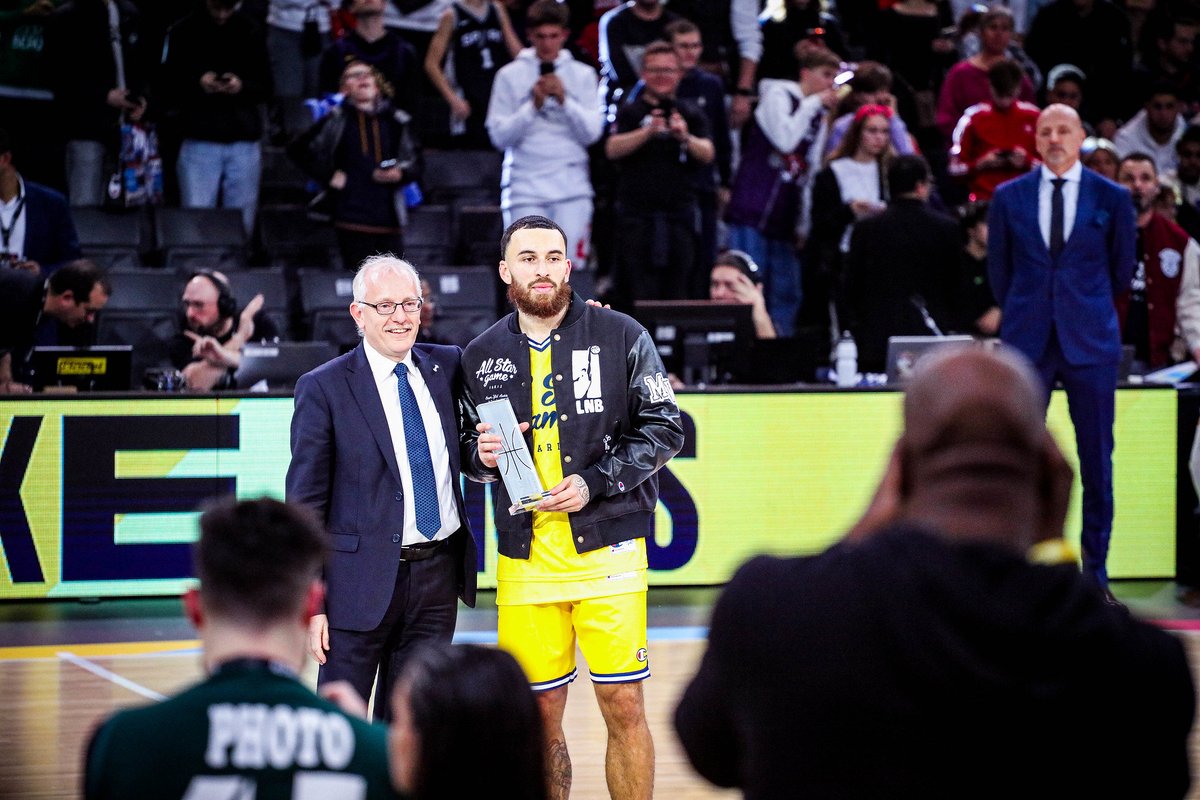 Be_BasketFr's tweet photo. ❌📺 Aucune chaîne gratuite de la TNT ne s'est positionnée pour la finale d'#EuroLeague de l'AS Monaco

😤 « Cela mérite un coup de gueule » pour le président de la LNB, Philippe Ausseur (via @lequipe et @RMCsport)

🗞️ https://t.co/l9Q6jF5FML https://t.co/sE3Ozxu5oD