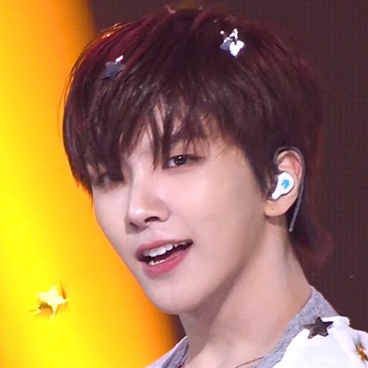 코미.. tweet media