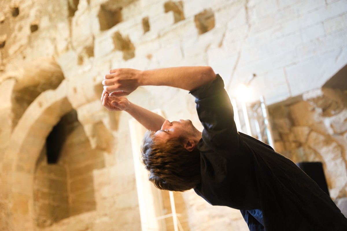 Dansàneu (@dansaneu) on Twitter photo <a href="/MuseuNac_Cat/">Museu Nacional d'Art de Catalunya | MNAC</a> <a href="/LaliAyguadeCo/">Lali Ayguadé Company</a> <a href="/joana_gomila/">Joana Gomila</a> <a href="/CoblaSantJordi/">Cobla Sant Jordi - Ciutat de Barcelona</a> <a href="/LleidaTV/">Lleida TV</a> <a href="/ConsellCultural/">#patrimonianeu</a> <a href="/cultura_cat/">Cultura</a> <a href="/patrimonigencat/">Patrimoni</a> <a href="/IEILleida/">INSTITUT D'ESTUDIS ILERDENCS</a> <a href="/DiputacioLleida/">Diputació de Lleida</a> <a href="/aralleida/">Ara Lleida</a> <a href="/SOMPirineu/">SOMPirineu - IDAPA</a> <a href="/Vallsdaneu/">Turisme Valls d'Àneu</a> 💬 Amb Iolanda Ferran, delegada de Cultura dels Serveis Territorials a l'Alt Pirineu i Aran; <a href="/niarufach/">Estefania Rufach</a>, vicepresidenta de l'<a href="/IEILleida/">INSTITUT D'ESTUDIS ILERDENCS</a>; Ferran Vella, president del <a href="/ConsellAneu/">Consell Cultural de les Valls d’Àneu</a>; i <a href="/MtnzRibotRut/">Rut Martínez Ribot</a>, directora del Dansàneu.
També, hem pogut gaudir d'una actuació d'Aleix Martínez. <a href="/MuseuNac_Cat/">Museu Nacional d'Art de Catalunya | MNAC</a> <a href="/LaliAyguadeCo/">Lali Ayguadé Company</a> <a href="/joana_gomila/">Joana Gomila</a> <a href="/CoblaSantJordi/">Cobla Sant Jordi - Ciutat de Barcelona</a> <a href="/LleidaTV/">Lleida TV</a> <a href="/ConsellCultural/">#patrimonianeu</a> <a href="/cultura_cat/">Cultura</a> <a href="/patrimonigencat/">Patrimoni</a> <a href="/IEILleida/">INSTITUT D'ESTUDIS ILERDENCS</a> <a href="/DiputacioLleida/">Diputació de Lleida</a> <a href="/aralleida/">Ara Lleida</a> <a href="/SOMPirineu/">SOMPirineu - IDAPA</a> <a href="/Vallsdaneu/">Turisme Valls d'Àneu</a> 💬 Amb Iolanda Ferran, delegada de Cultura dels Serveis Territorials a l'Alt Pirineu i Aran; <a href="/niarufach/">Estefania Rufach</a>, vicepresidenta de l'<a href="/IEILleida/">INSTITUT D'ESTUDIS ILERDENCS</a>; Ferran Vella, president del <a href="/ConsellAneu/">Consell Cultural de les Valls d’Àneu</a>; i <a href="/MtnzRibotRut/">Rut Martínez Ribot</a>, directora del Dansàneu.
També, hem pogut gaudir d'una actuació d'Aleix Martínez.