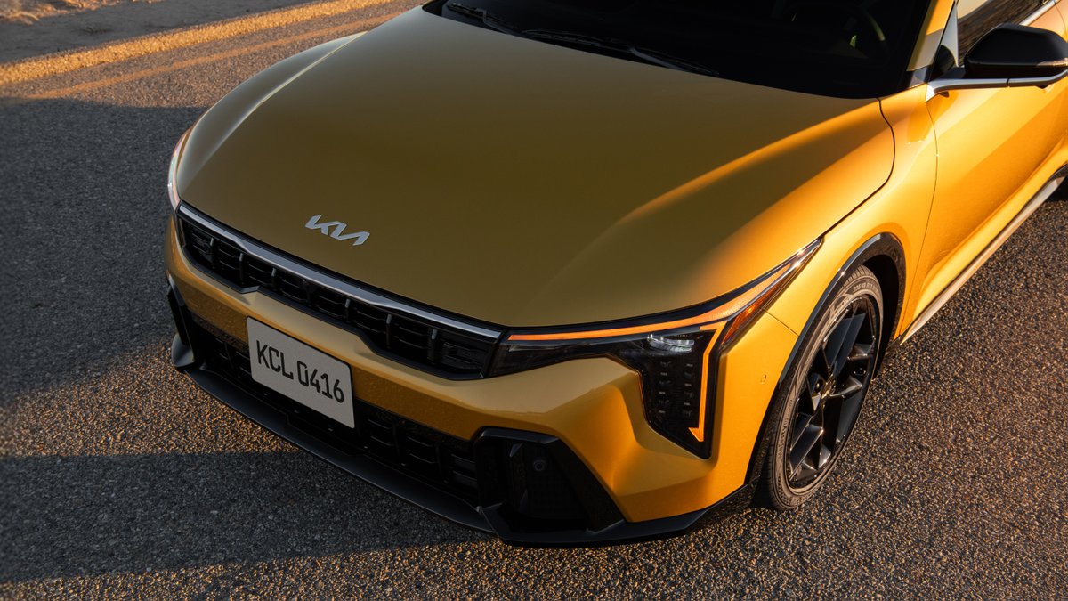 The Kia K4 5-Door just made golden hour a lot more golden.

#Kia #K4 #MovementThatInspires
