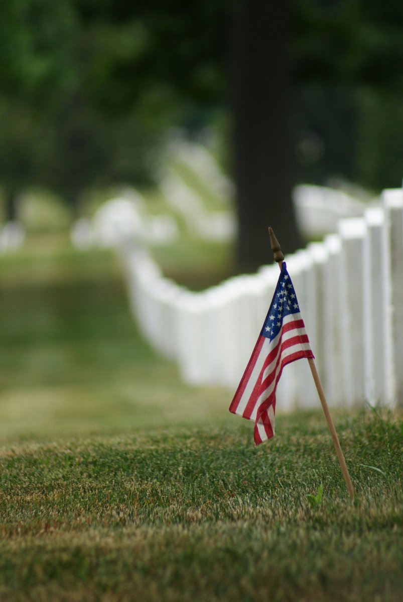 Today and together, we proudly pay homage to those who have given up their lives to protect our freedom. 🇺🇸  #MemorialDay