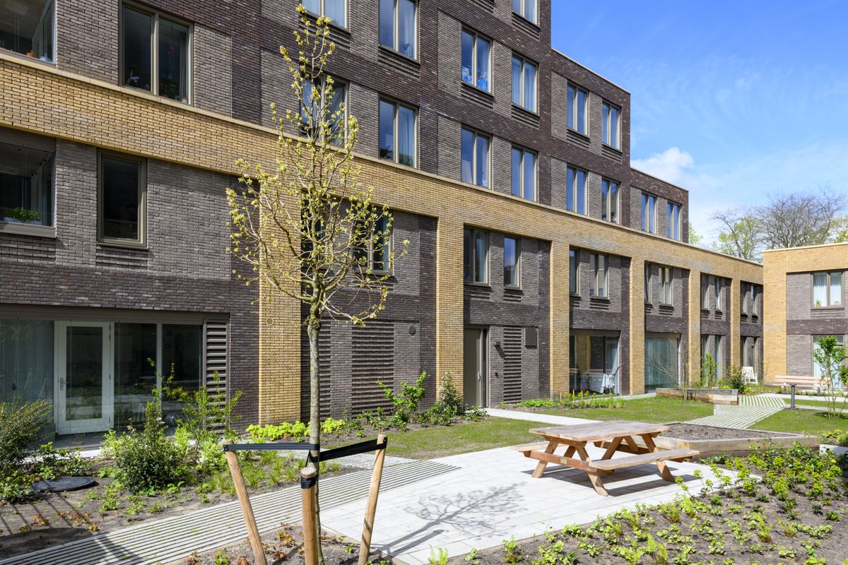 AMSTERDAMSE NIEUWBOUWPRIJS | FRIDTJOF NANSENHOF GENOMINEERD 

Stemmen op 'Friedtje' doe je tot donderdag 12 juni via: bit.ly/43H4QsW 

#trots #nominatie #nieuwbouwprijs #amsterdam #debouwmaakthet #samenbouwen #woningbouw #hsbbouw