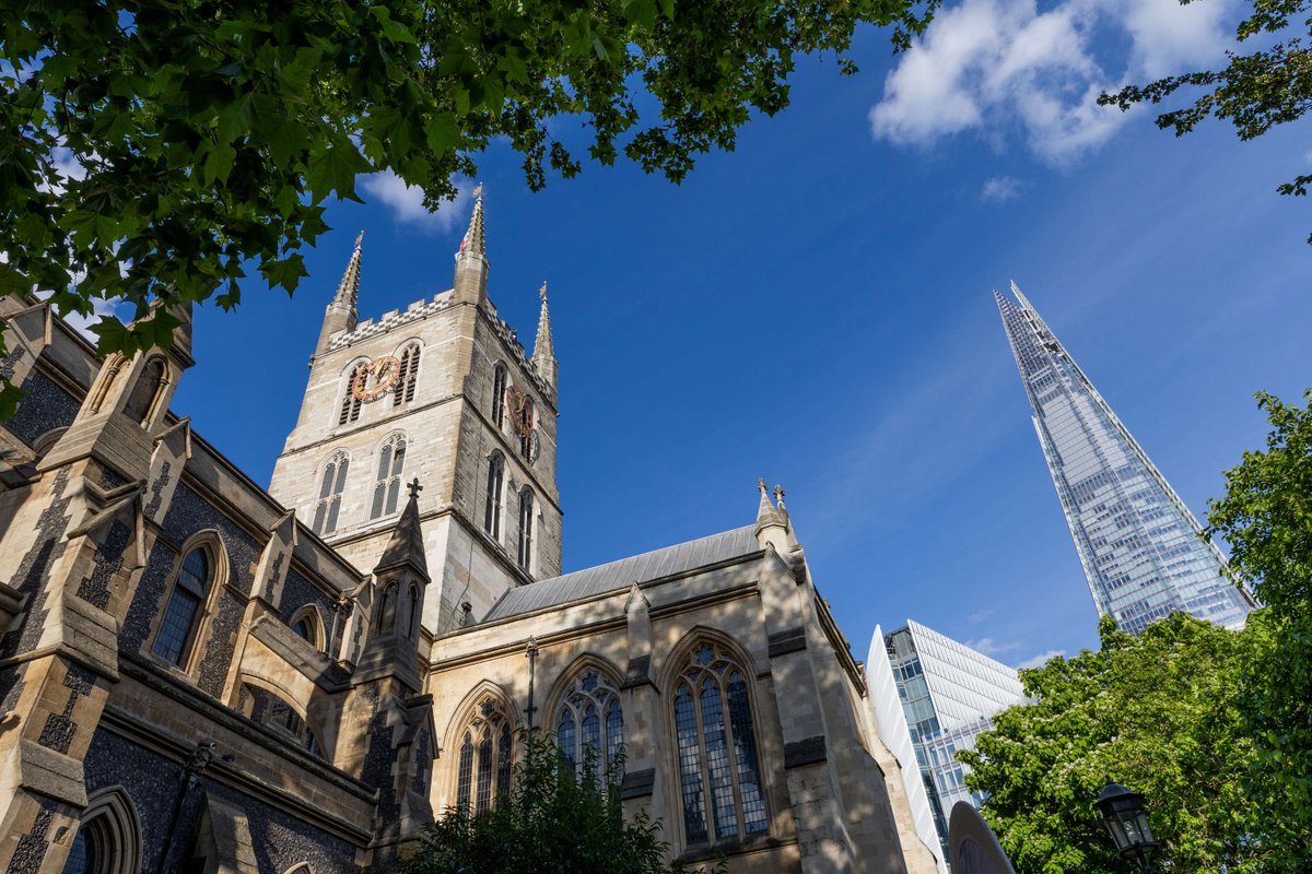 ⛪What's On this Week
~
🎹Lunchtime Organ Recital | today, 1.20pm
🎵 Music Recital | Tuesday, 3.15pm
📸Photography Evening | Wednesday, 6.30pm 
🏞️RPS Landscapes exhibition | daily
~
ow.ly/5wEP50VPQSj

📸 Carmen Valino for Sandford St Martin Trust