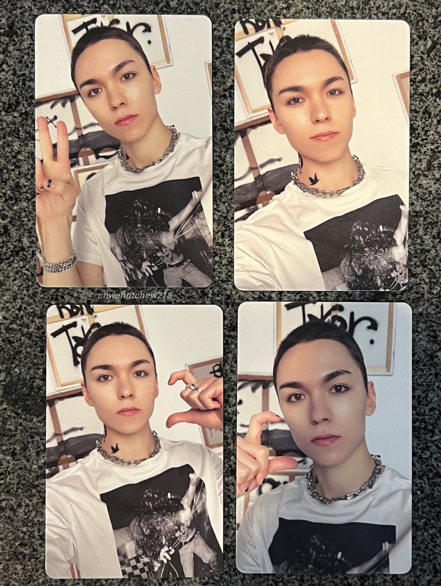 버논이 캐럿반 사진 미쳐뜸,,,, #버논 #VERNON

캐럿반 랜덤포카 버논 완성✌️✌️