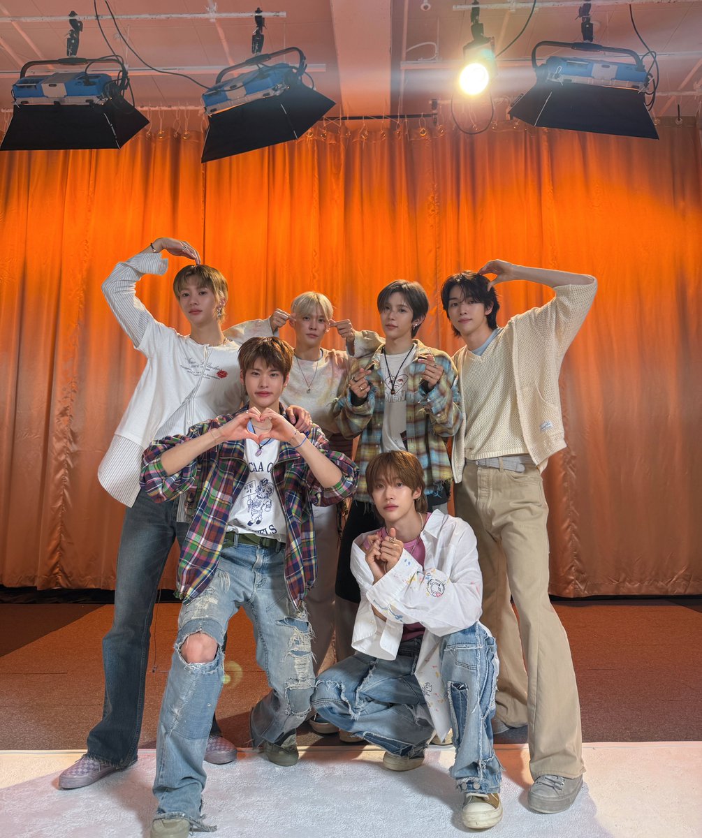 Show Me 🧡

#RIIZE #라이즈
#RISEandREALIZE
#ShowMeLove #RIIZE_ShowMeLove
#ODYSSEY
#HUP!