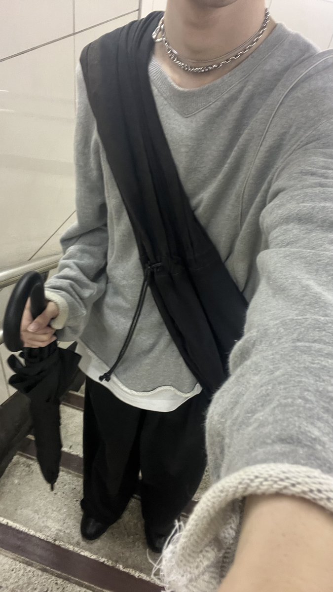 0 (@iv0xxx) on Twitter photo 