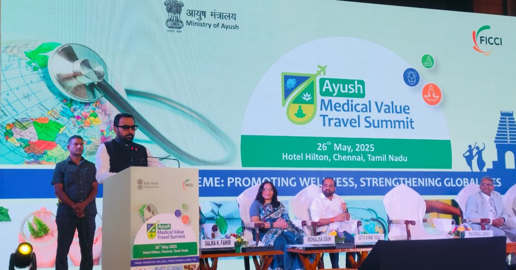 ficci_india's tweet photo. @arvindvarchaswi @SriSriTattva @moayush यह समिट भारत को एक ग्लोबल वेलनेस हब के रूप में स्थापित करने की दिशा में एक सार्थक कदम है: श्री @mpprataprao, केंद्रीय आयुष राज्य मंत्री (स्वतंत्र प्रभार), #MVTSummit2025 के दौरान। https://t.co/l30AoUFtwn