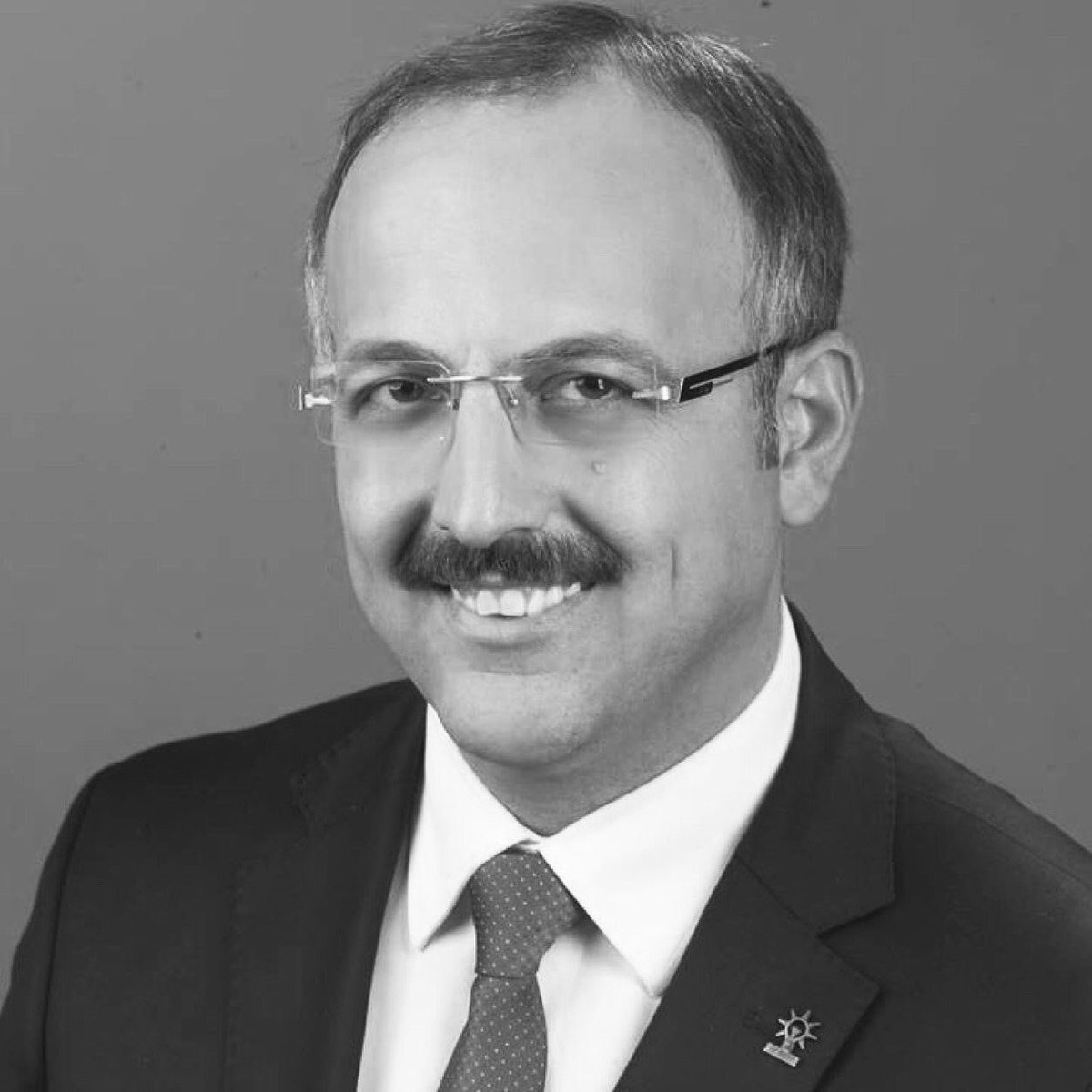 Görevi başında uğradığı hain saldırı sonucu şehadete eren dava ve yol arkadaşımız, Gürsu Belediye Başkanımız Cüneyt Yıldız’ı vefatının 10. yılında rahmetle yâd ediyorum. Mekânı cennet, makamı âli olsun.