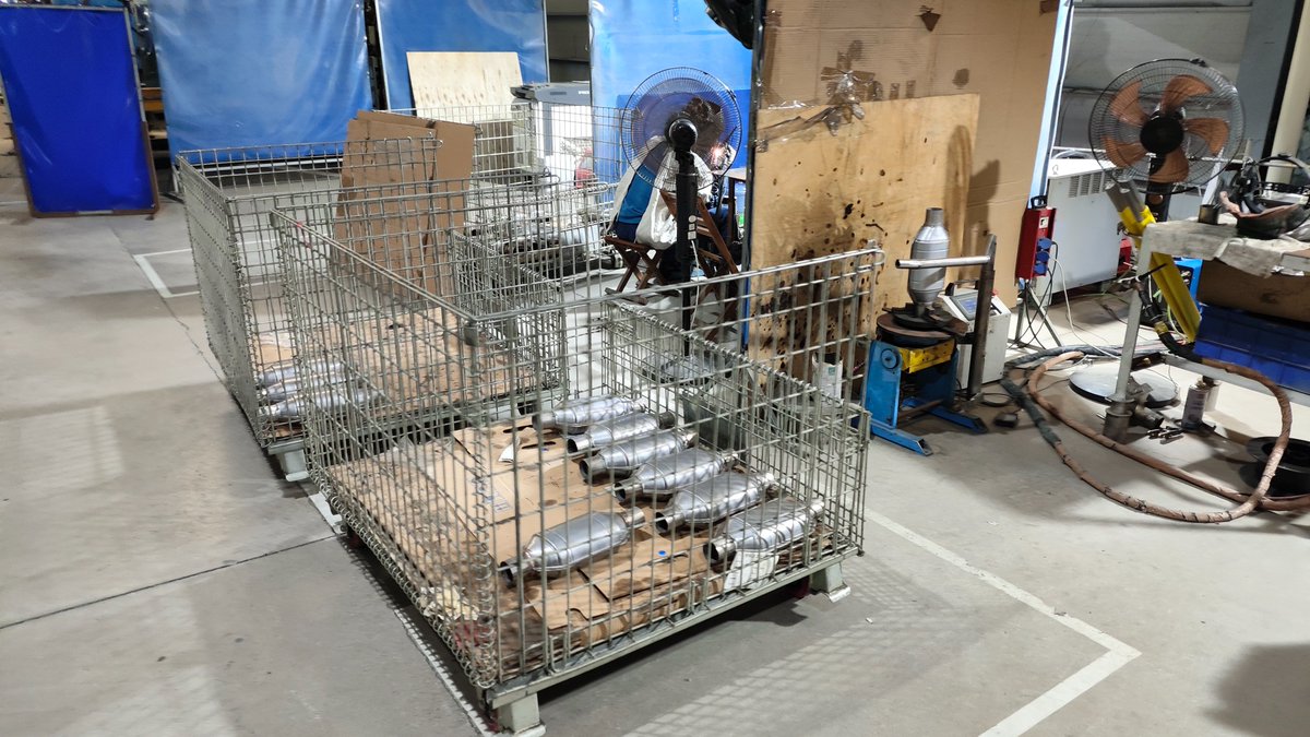 Catalytic converter assembly