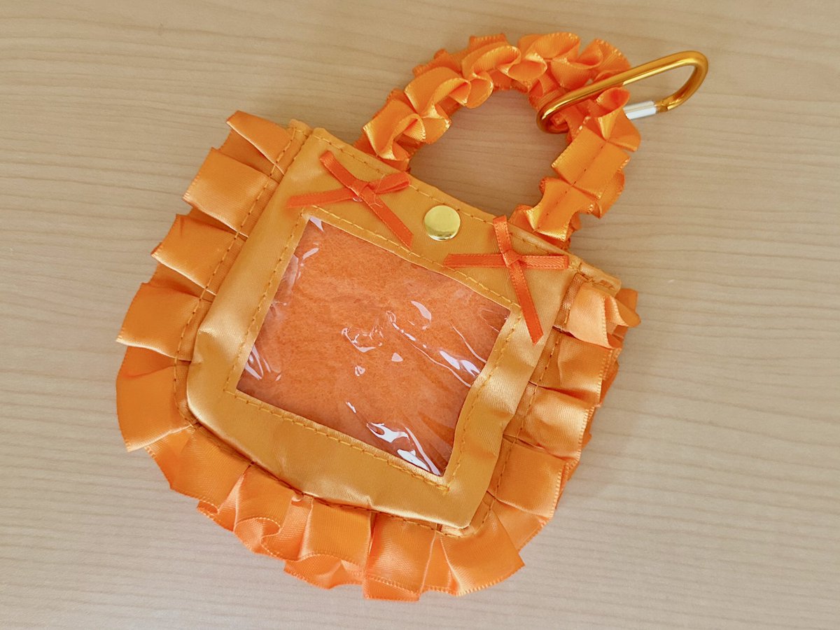 前ポストでご紹介した「ミニミニ缶バッジメーカー」で作れる20mmサイズ