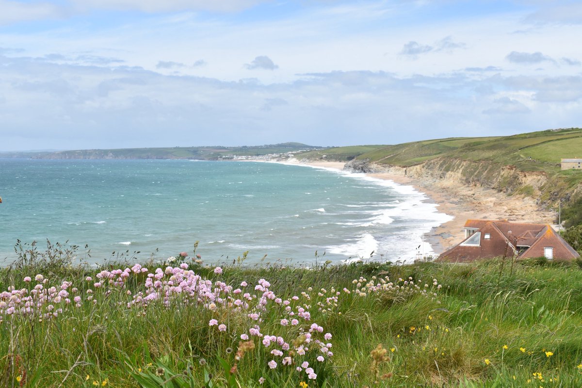 EvocativeCorn's tweet image. Lovely circular walk around Church Cove and Gunwalloe