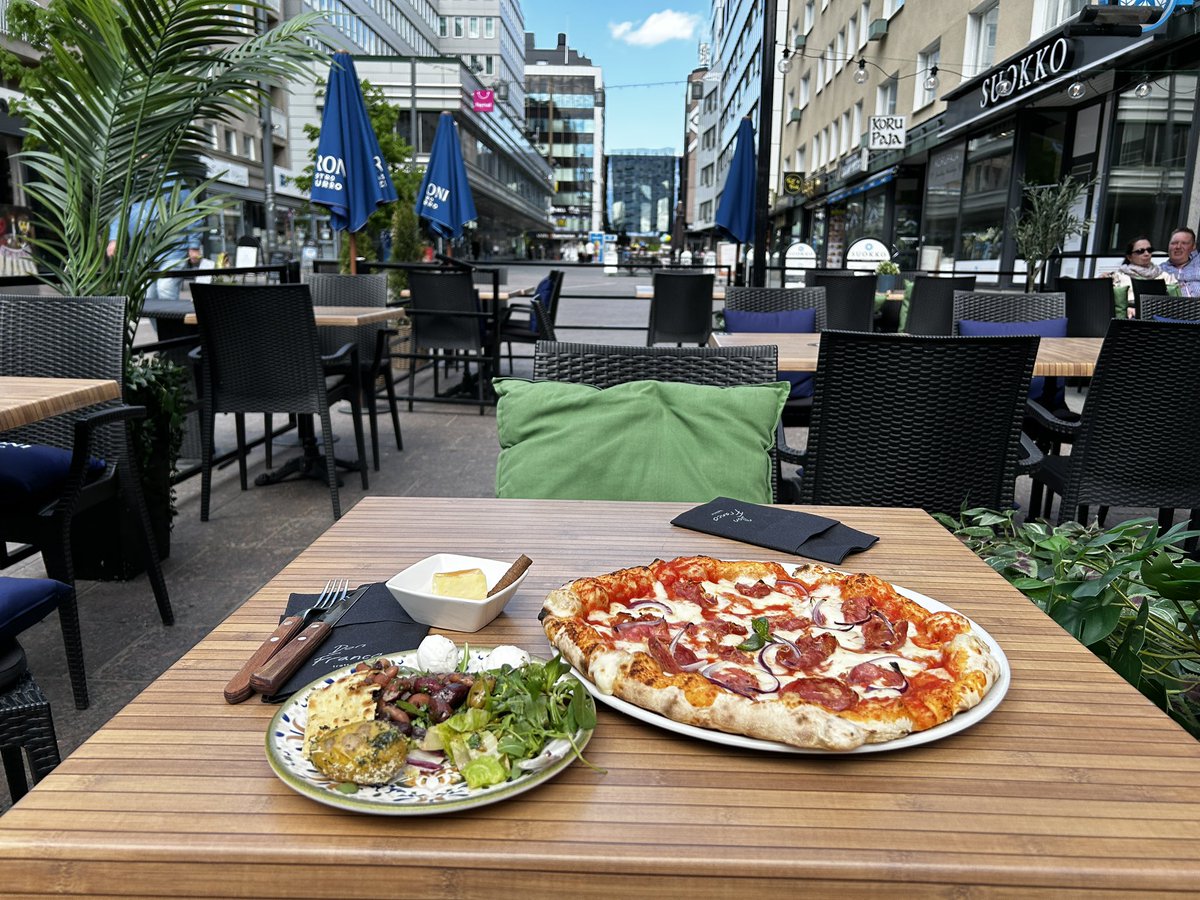 Don Francon lounas Tampereen Tuomiokirkonkadulla. 13.7€