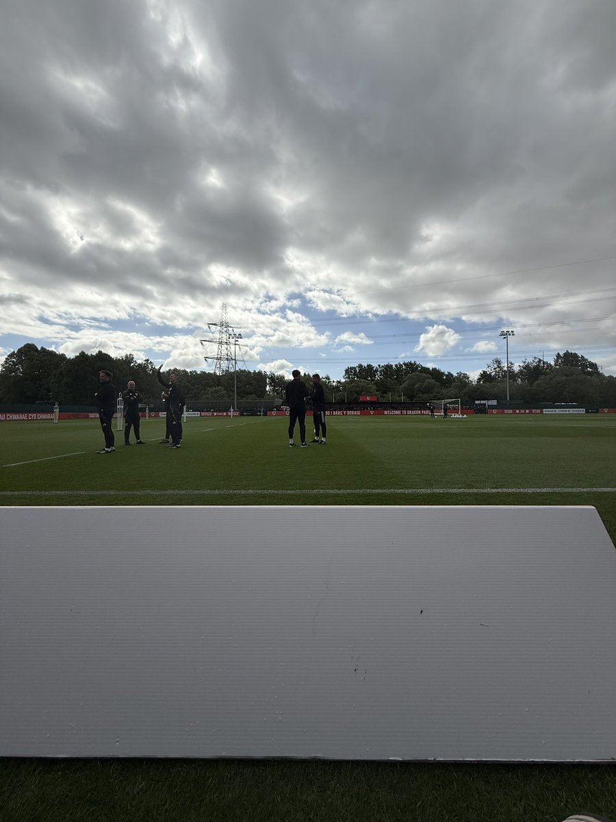 3rd and final residential with <a href="/FAWCoachEd/">⚽️ FAW Coaching</a> for the A License completed ✅

Additionally gained valuable insights around “Fostering A Winning Culture” at the FAW National Coaching Conference 

Always grateful of these opportunities to learn, develop &amp; make new connections!