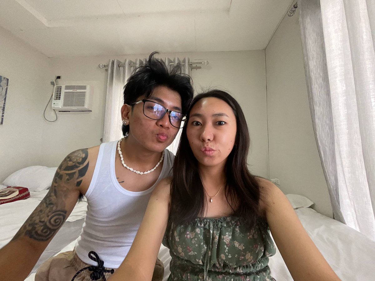 anthonyjl27's tweet photo. Happy monthsary, tangi! I love you so so much 😘😘 @cacaespiritu https://t.co/WUGHLiOy9k
