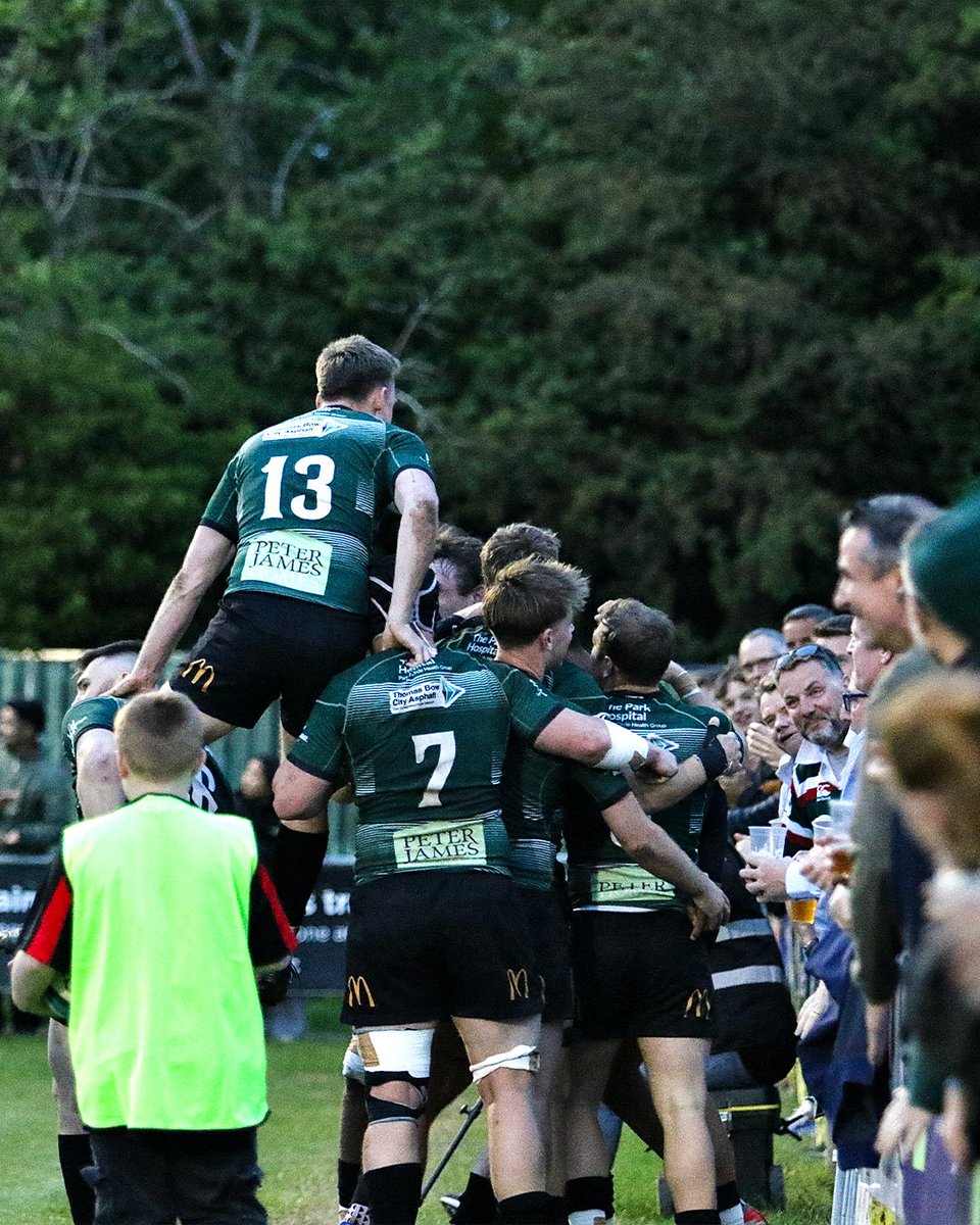 Signing off the home campaign in style 📸