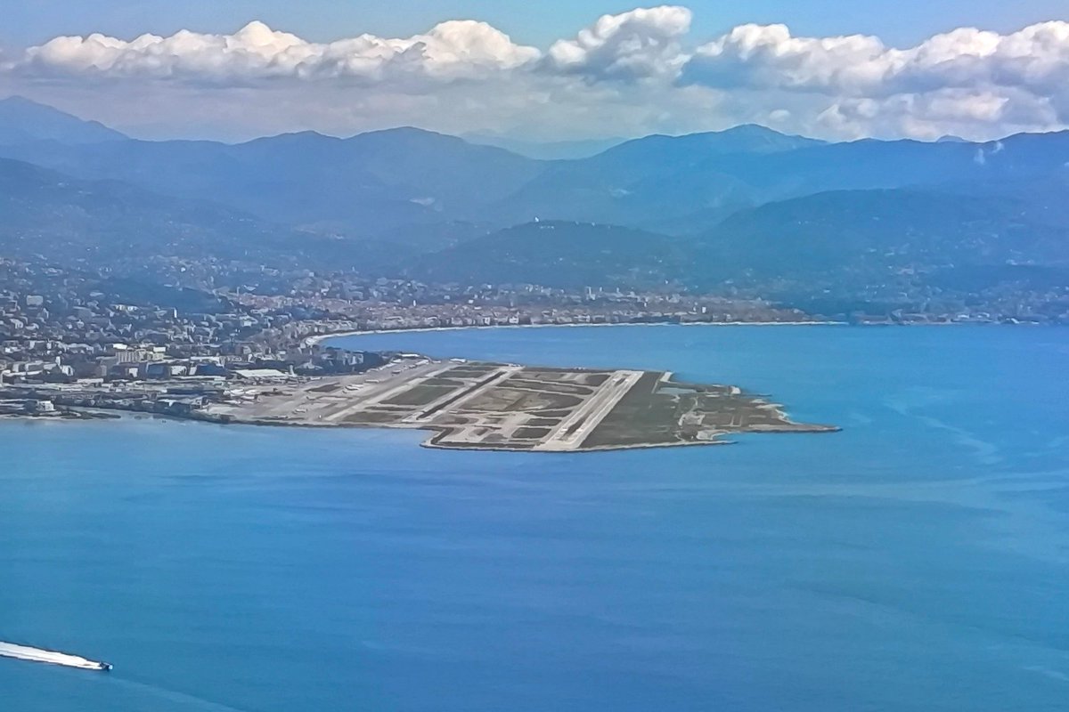 jmlesavions's tweet image. Toujours un plaisir cette approche et cet atterrissage 🛬.
@AeroportNice @easyJet #avgeeks #avgeek #plane