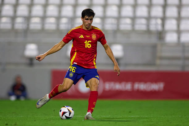 Betis y Sevilla FC representados en la Selección Española

🟢 Isco vuelve a la absoluta y Jesús Rodríguez en la lista con la sub-21

 🔴 Kike Salas y Juanlu Sánchez también son citados por Santi Denia de una lista que saldrá los jugadores que disputarán el Europeo