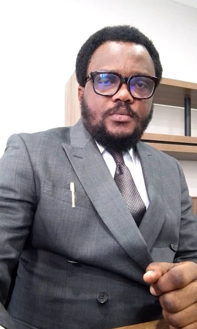 🇨🇩🚨 Dire pour ne rien dire, ne rien dire pour tout dire – Joseph Kabila, ou l’art du vide éloquent.

*ACTE I : LE DISCOURS QUI VALAIT… BON, RIEN EN FAIT*  

Par une soirée aussi radieuse qu’un enterrement de poisson rouge, notre *Joseph Kabila Kabange* – ex-Président, sénateur