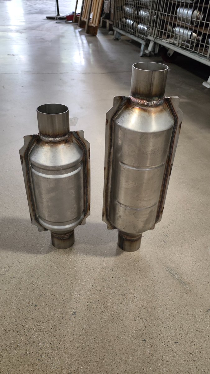 Universal catalytic converter ready to ship