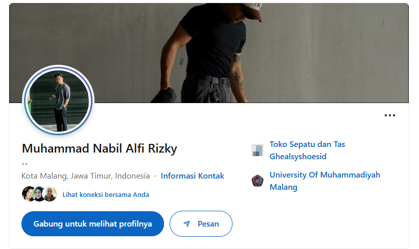 viralinburon's tweet photo. update terbaru dia udah di malang guys. 
dia anak Hubungan Internasional - UMM angkatan 2018. 

dia bilang ke orang2 kalo dia dipecat &amp; diusir dari mess kantor. padahal KANTOR GK PERNAH SEDIAIN MESS! dia masih bakalan berulah di luar! jangan kasih lolos orang kayak gini please! https://t.co/6GTEbgBM3w