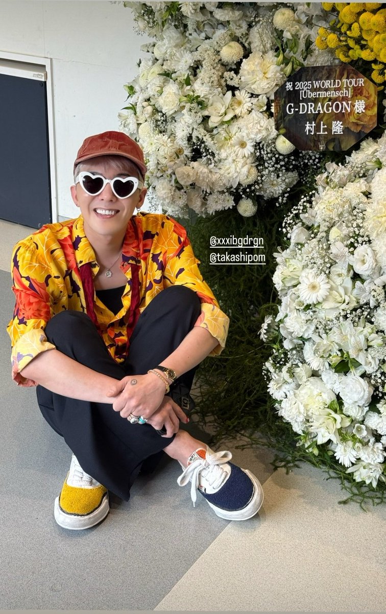 (8lo8lo8lowme) ig story update 📸 26/05/25 

#ÜbermenschInOsaka_Day2
#GDRAGON2025 #지드래곤
<a href="/IBGDRGN/">G-DRAGON</a>