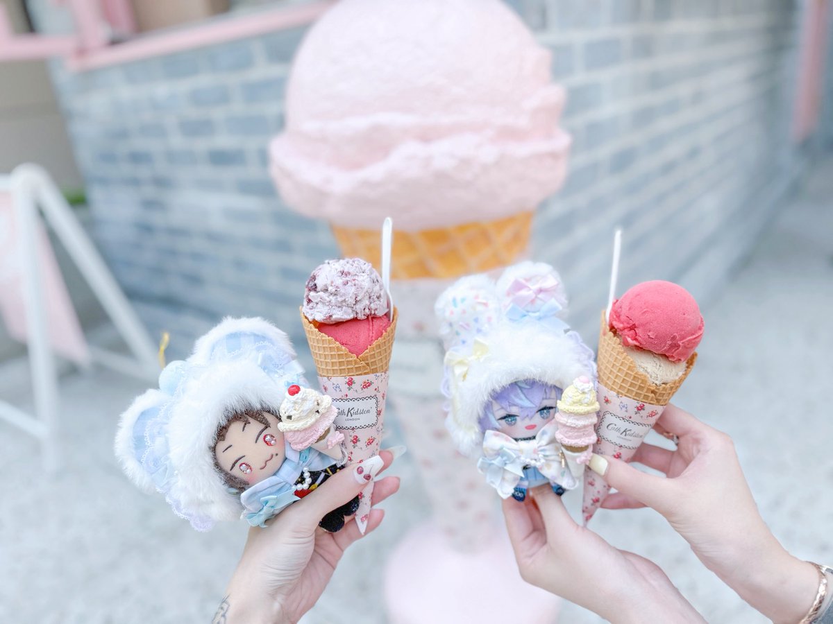 ずっと気になってたアイス屋さん🍨🍒💭 ワッフルコーンの2段アイス
