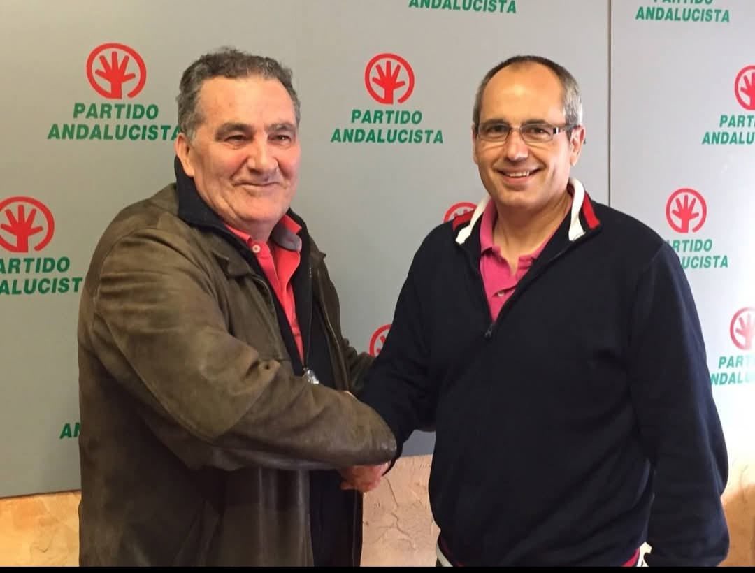 dmartinAxsi's tweet photo. Llegué a la política de tu mano.  Lamento con sinceridad la muerte de un amigo como Antonio Escámez, del que aprendí muchas cosas. Y acompaño en el sentimiento a su familia. QEPD. https://t.co/ak8PGid0Lm