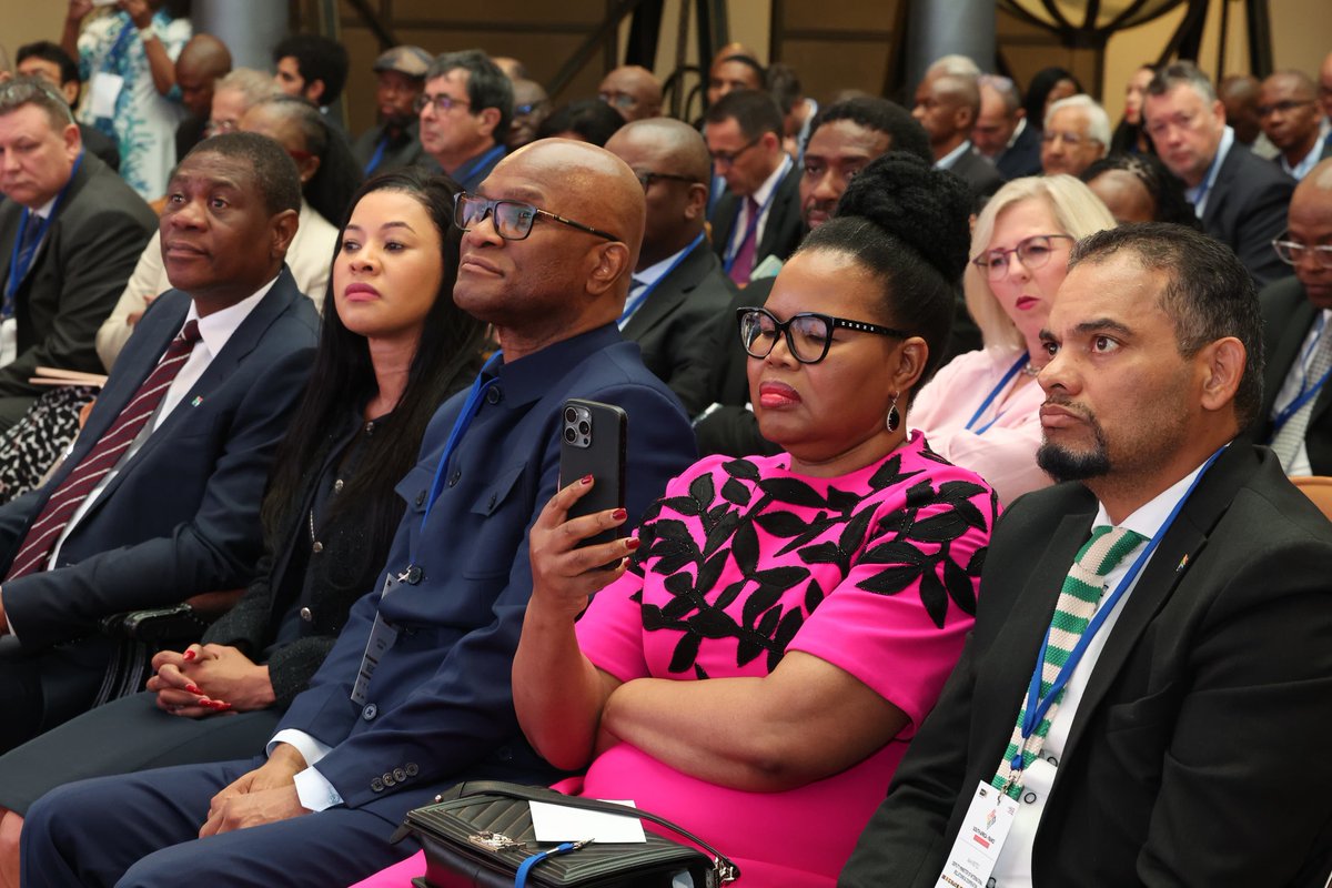 SA-FRANCE INVESTMENT CONFERENCE.  Deputy-President Mashatile opened the SA Investment Conference which brought together a large number of SA and French companies in Paris on 21 May 2025: an exceptional opportunity for exchanges on the many investment opportunities in South Africa