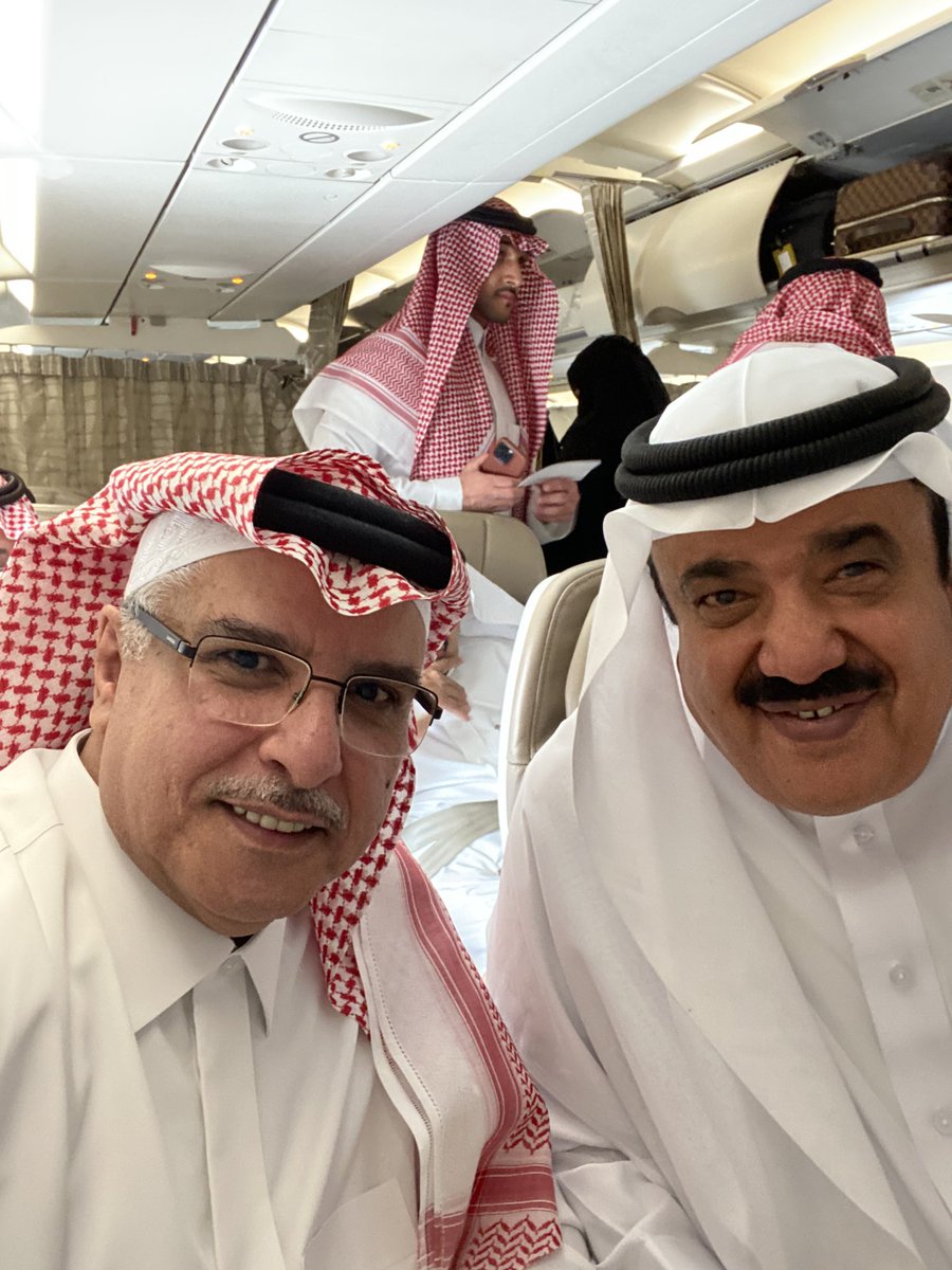 عبداللطيف بن عبدالله آل الشيخ 🇸🇦 (@alshaikh2) on Twitter photo من أجمل الصدف أن يكون القدوة الأستاذ الدكتور عبدالله الفوزان في المقعد المجاور ، هذه صدفة لا تُقدر بثمن أن أتشرف بالجلوس إلى جانب هذا القامة الوطنية.
<a href="/amfozan/">أ.د عبدالله الفوزان</a> من أجمل الصدف أن يكون القدوة الأستاذ الدكتور عبدالله الفوزان في المقعد المجاور ، هذه صدفة لا تُقدر بثمن أن أتشرف بالجلوس إلى جانب هذا القامة الوطنية.
<a href="/amfozan/">أ.د عبدالله الفوزان</a>
