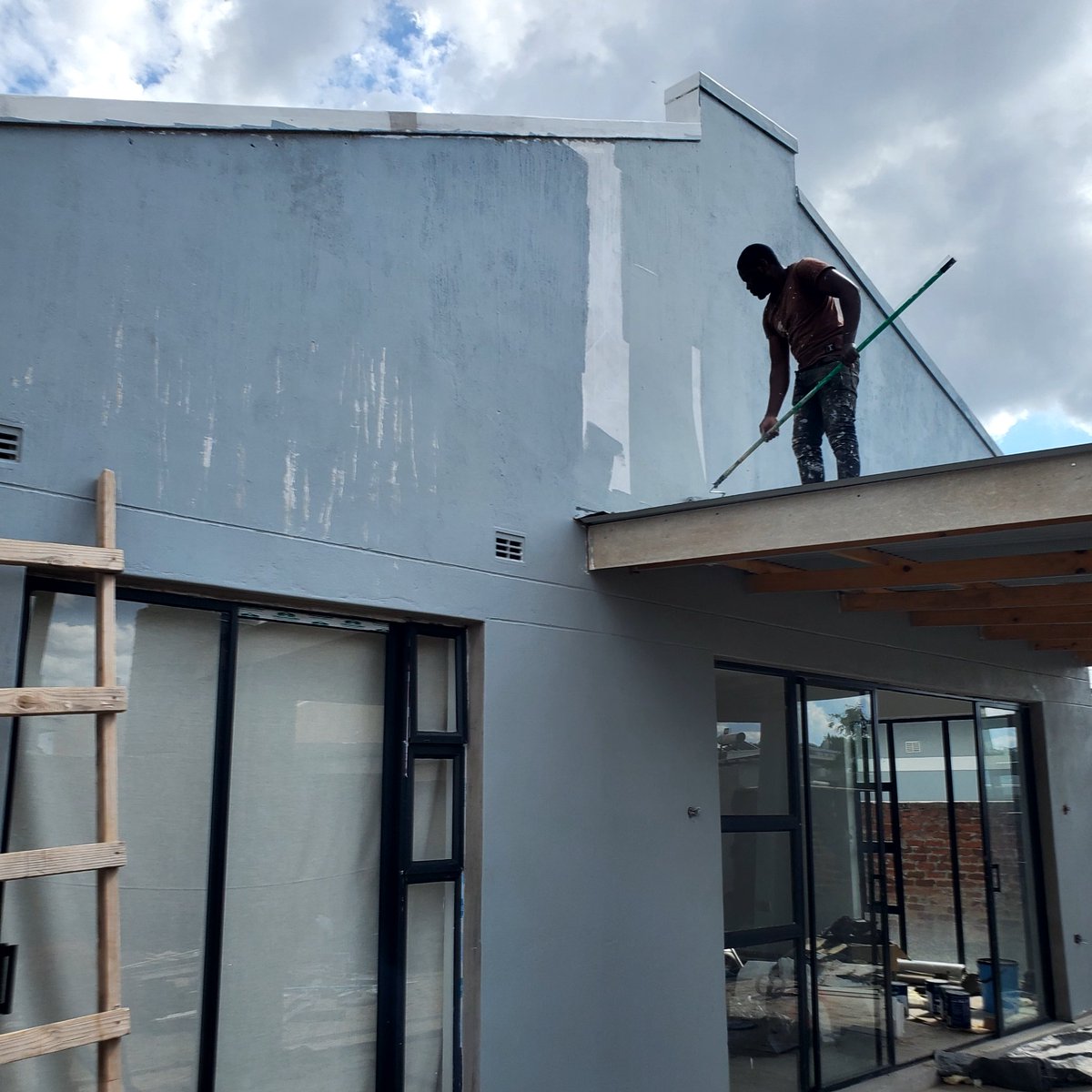 PURECOLOUR10's tweet photo. Anywhere in Zimbabwe 🇿🇼
Cladding ✅️
Tiling ✅️
Skimming ✅️
Painting ✅️
House Finishings 
078 586 0144/071 410 5932 https://t.co/jCEIDHAbQI