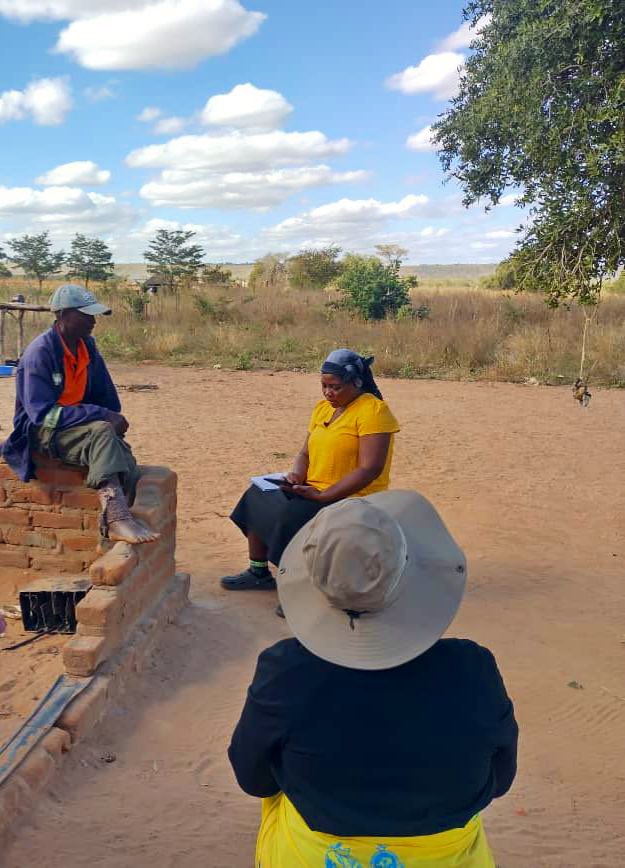#Day6 ZimLAC 2025 Rural Livelihoods Assessment Data Collection

📸: Household Interview 
📍: Ward 25, Chiyangwa Village, Gokwe South

#Zimbabwe #ZimLAC2025 #RuralLivelihoods