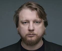 Якщо ви не знаєте та читаєте цей смітник:
Telegram-канал "Карточный офис" ведуть засновник каналу "Ісландія" Володимир Петров та його співведучий Сергій Іванов.
Петров керував передвиборчою кампанією оголошеного в розшук СБУ проросійського політика Ігоря Маркова, внаслідок чого