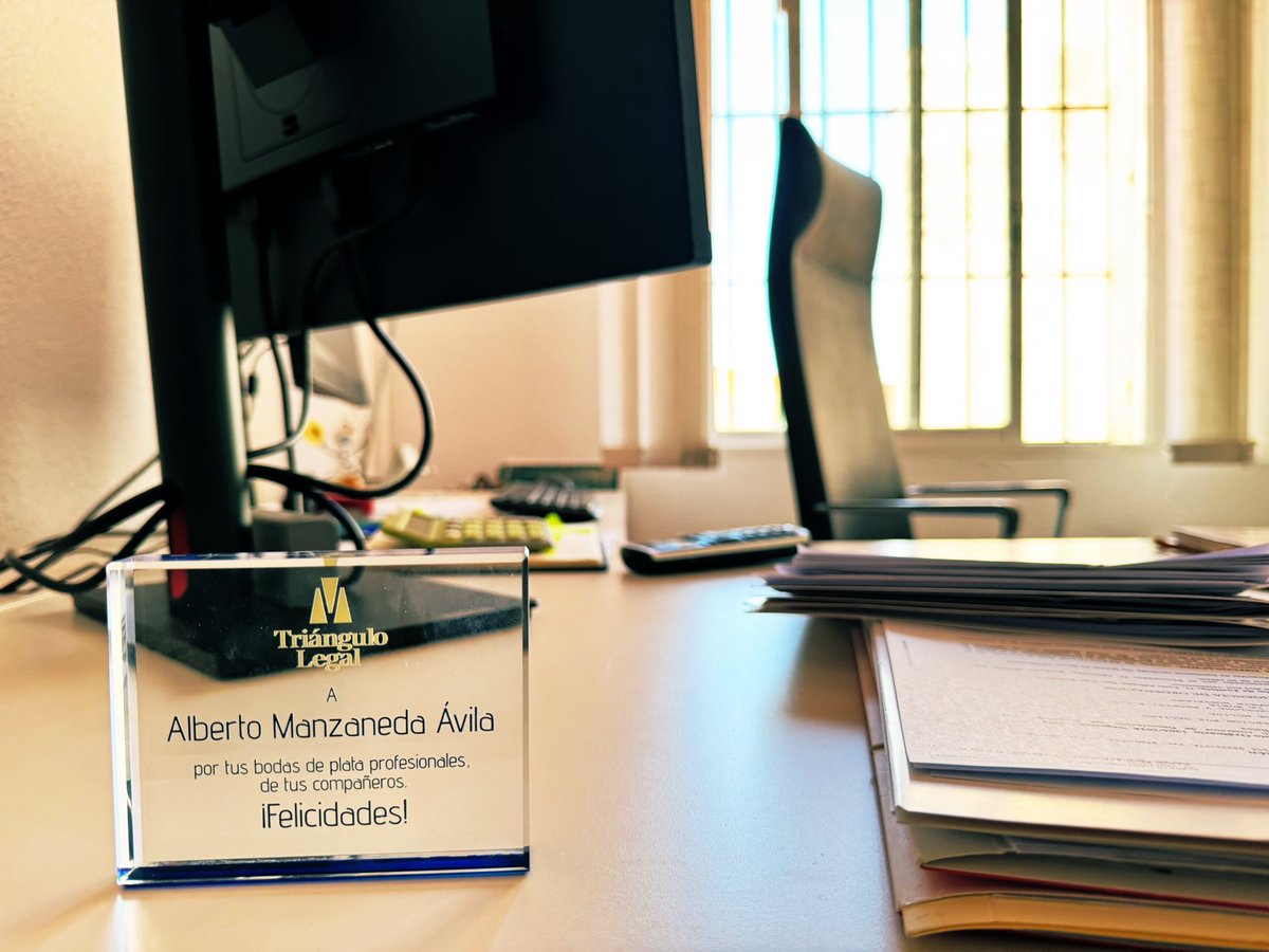 Felicidades amigo <a href="/AManzaneda/">Alberto Manzaneda</a> espero seguir siendo testigo de tus éxitos profesionales