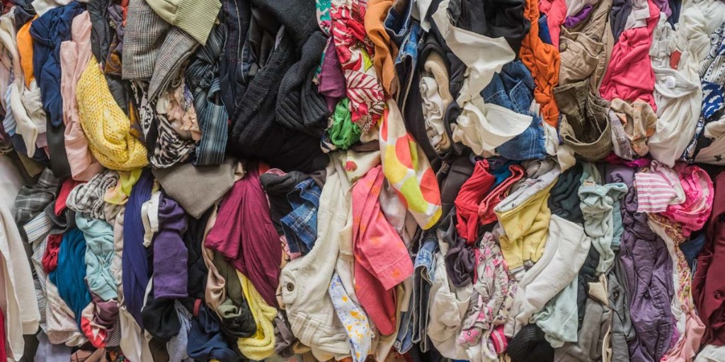 eps_unibham's tweet photo. Groundbreaking research on textile recycling and recovery, led by Dr Omid Doustdar (@OmidDoustdar), has been featured in a Haptic &amp; Hue’s Tales of Textiles podcast episode:
https://t.co/vMG73rMnNy @unibirmingham @SchoolofEng_UoB https://t.co/5gSHmYSh6o