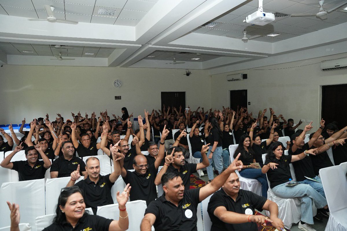 tiger_logistics's tweet photo. Tiger Logistics celebrated its 25th Foundation year, honouring its past and roaring towards the future. With bold expansion plans ahead, the journey continues — stronger, smarter &amp; driven by purpose! 🌍✨ #TheJourneyHasJustBegun #25YearsofTigerLogistics https://t.co/5N2YRI2pKk