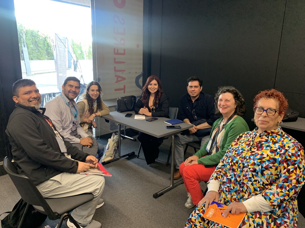 Editorial UC (@editorialuc) on Twitter photo Durante la <a href="/FILBogota/">FeriadelLibroBogotá</a> se llevó a cabo un encuentro de Editoriales Universitarias Iberoamericanas. Está accesible en el canal de YouTube de <a href="/unelibros/">Edición Universitaria</a>
🎥 Día 29 lnkd.in/ephH6Ujg
🎥 Día 30 lnkd.in/e_qKmg9C
#editorialuc #editorialesuniversitarias Durante la <a href="/FILBogota/">FeriadelLibroBogotá</a> se llevó a cabo un encuentro de Editoriales Universitarias Iberoamericanas. Está accesible en el canal de YouTube de <a href="/unelibros/">Edición Universitaria</a>
🎥 Día 29 lnkd.in/ephH6Ujg
🎥 Día 30 lnkd.in/e_qKmg9C
#editorialuc #editorialesuniversitarias