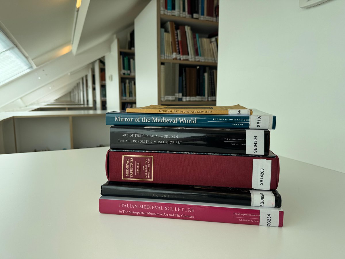 Museo Arqueológico Nacional (@manarqueologico) on Twitter photo Hoy se inaugura la #FLMadrid25, y este año el tema elegido será el de Nueva York y el español.
Por eso desde la #BibliotecaMAN os hemos hecho una selección de libros y catálogos de piezas allí expuestas,
¡Ven a consultarlas! 🤓📚 <a href="/FLMadrid/">Feria del Libro de Madrid</a>
🔗👉run.gob.es/aarf3c25 Hoy se inaugura la #FLMadrid25, y este año el tema elegido será el de Nueva York y el español.
Por eso desde la #BibliotecaMAN os hemos hecho una selección de libros y catálogos de piezas allí expuestas,
¡Ven a consultarlas! 🤓📚 <a href="/FLMadrid/">Feria del Libro de Madrid</a>
🔗👉run.gob.es/aarf3c25