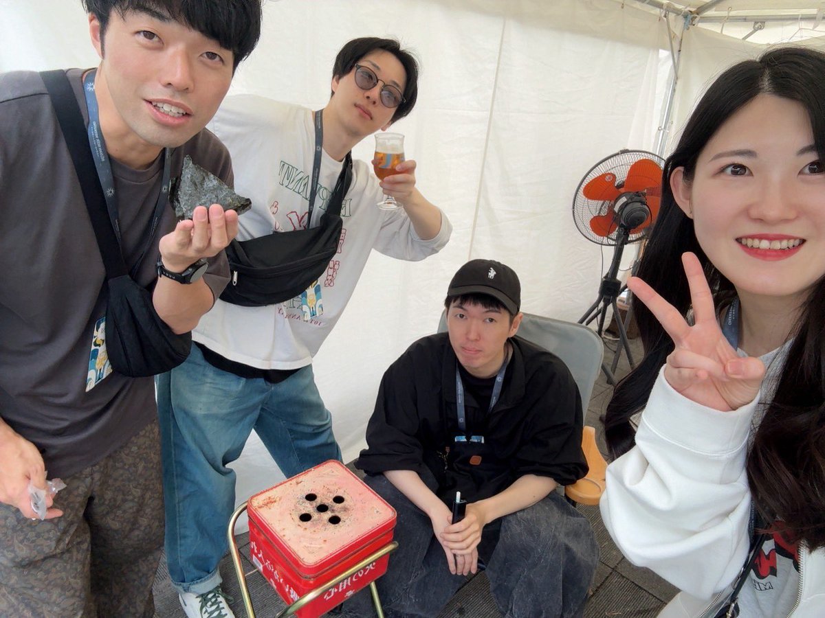 sol_kyoto's tweet photo. ライブ終わってからみなさん物販まで声かけに来てくれてとても嬉しかったです!
Tシャツが売り切れたので
次のグッズも作らないとなと考え中、、、
今後のライブは未定ですがまた成長してステージ上がるから待ってて!
#bbwjapan #senseoflife https://t.co/VFdw2QxicB