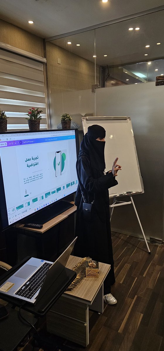 KFU_LSCC's tweet photo. ضمن برنامج التدريب التعاوني لطلبة كلية الحقوق في #مركز_الدراسات_والاستشارات_القانونية، وبالشراكة المجتمعية مع مكتب عبد الرحمن الصالح للمحاماة والاستشارات القانونية، زار متدربو ومتدربات المركز مكتب المحامي عبد الرحمن الصالح يومي الثلاثاء والأربعاء 15-16/ 11/ 1446هـ، بهدف الاطلاع على الخدمات العدلية الإلكترونية ودورها في عمل المحامي.