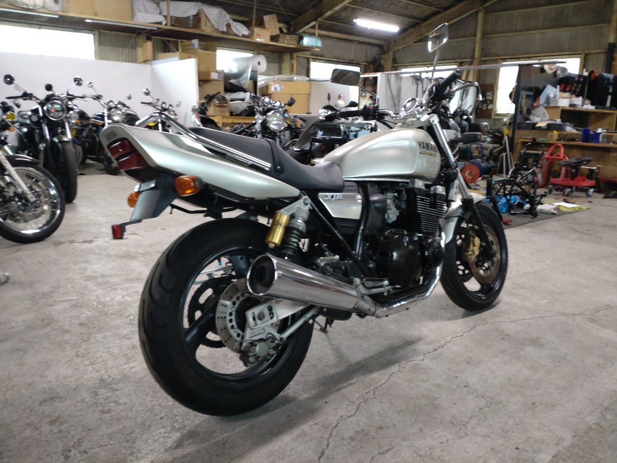 xjr400