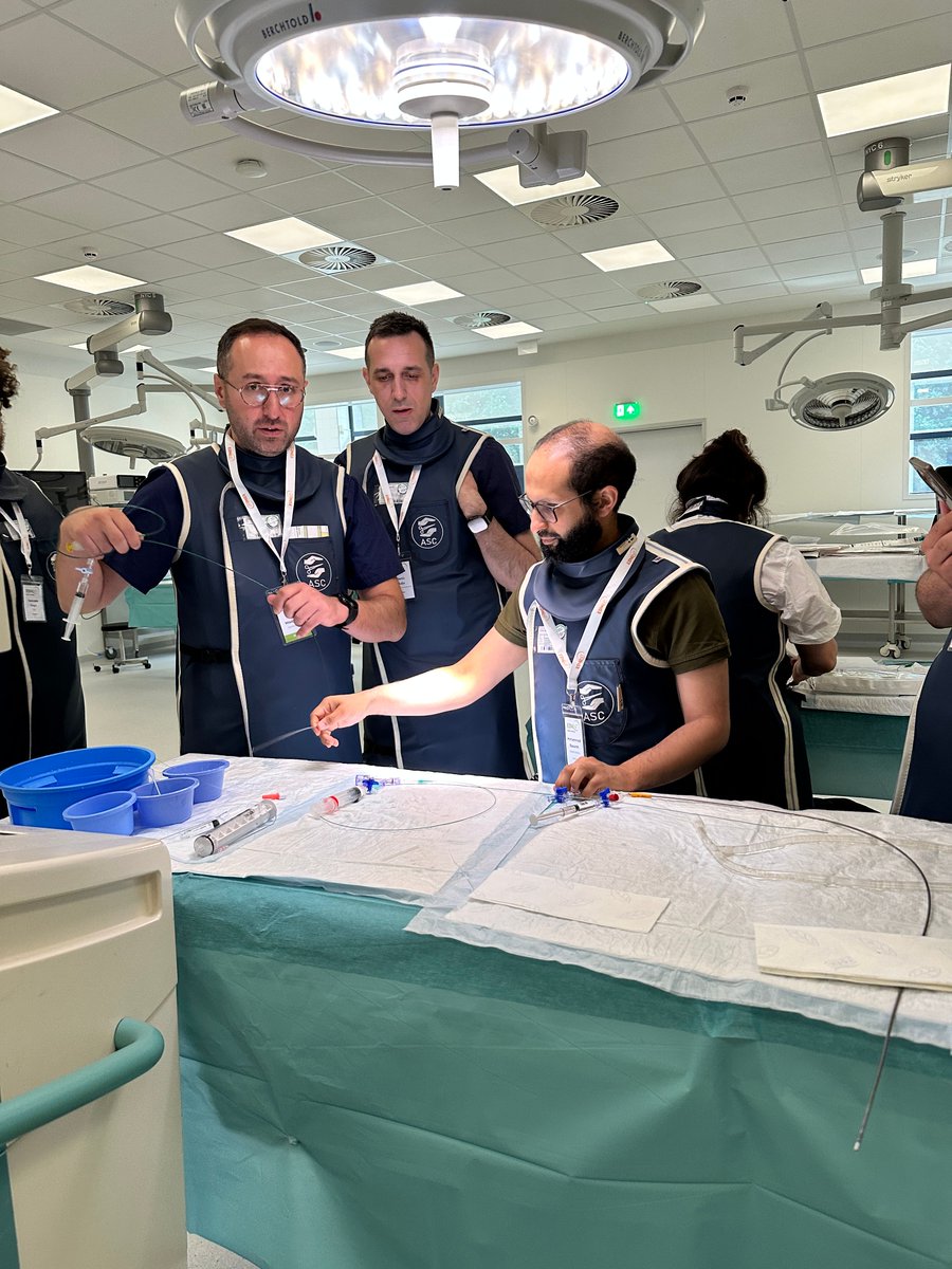 esmintsociety's tweet image. 🚀 Day 1 of the #ESMINT Skills Training 2.1 is underway in Amsterdam! Hands-on training, expert mentoring & focused learning in #StrokeTreatment. Great to see the energy 🙌 @Aggour @GuenegoAdrien @VladimirKZagreb @anna_kyselyova @Roland_K_Schwab @JanHendrikBuhk @MPeyT1 @jc__ray