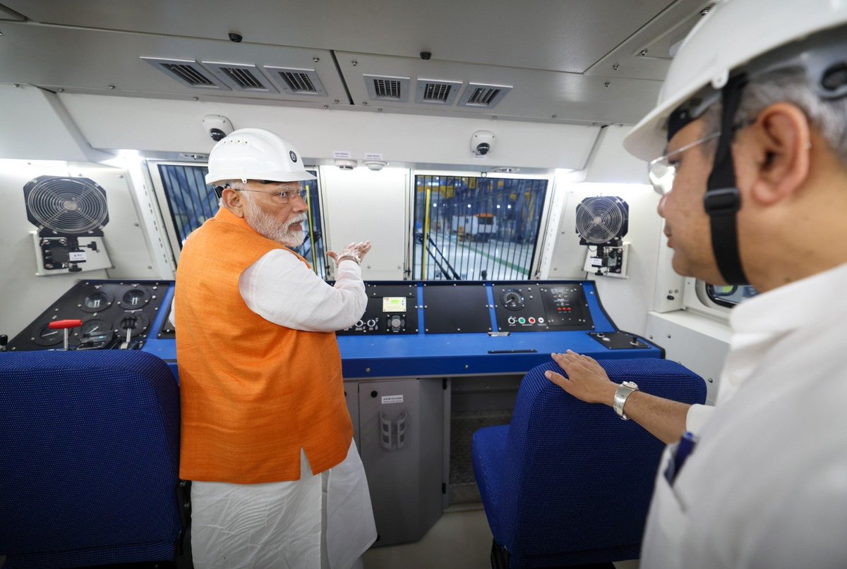 Narendra Modi tweet media